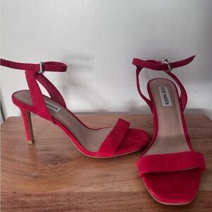 Steve Madden heels SIZE 7 COLOR Red